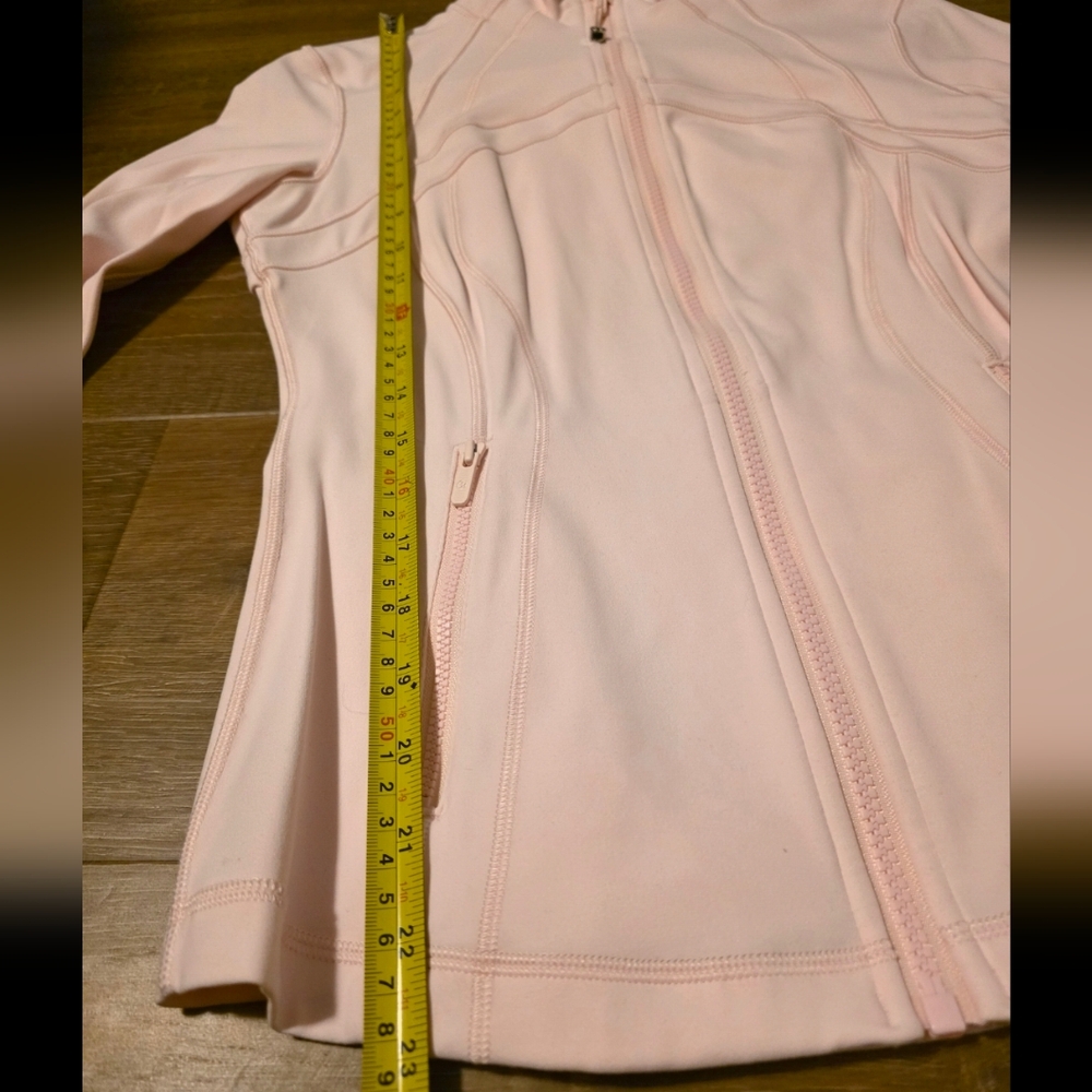 Lululemon Strawberry Milkshake Define Jacket Size 6. In good condition. See pics - Picture 7 of 8